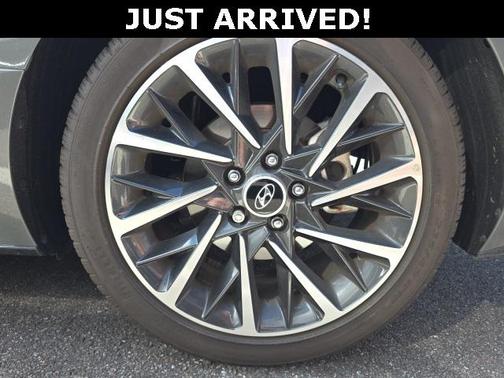 2022 Hyundai SONATA Limited