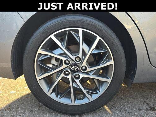 2019 Hyundai ELANTRA Limited