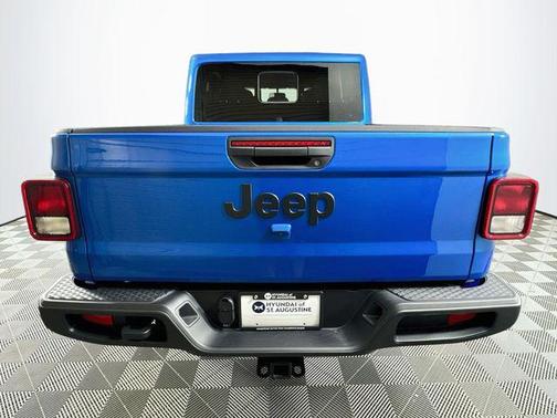 Hydro Blue Pearlcoat 2025 Jeep Gladiator Nighthawk