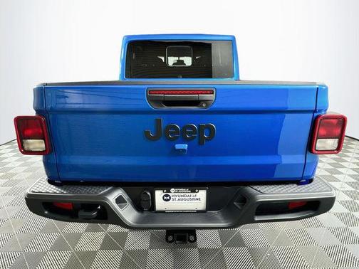Hydro Blue Pearlcoat 2025 Jeep Gladiator Nighthawk