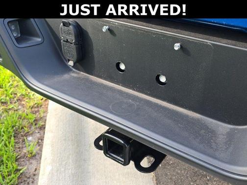 Hydro Blue Pearlcoat 2025 Jeep Gladiator Nighthawk