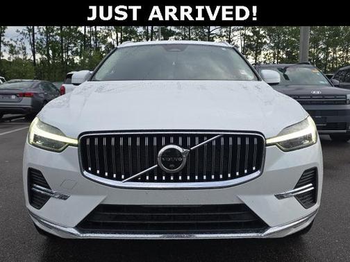 2022 Volvo XC60 B5 Inscription