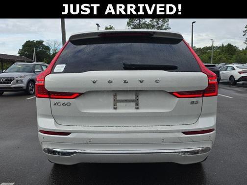 2022 Volvo XC60 B5 Inscription