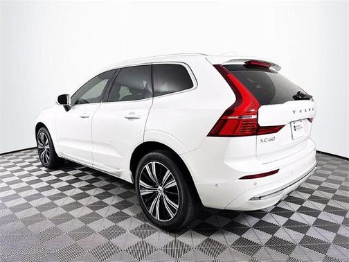 2022 Volvo XC60 B5 Inscription