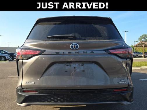 2022 Toyota Sienna XSE 7 Passenger