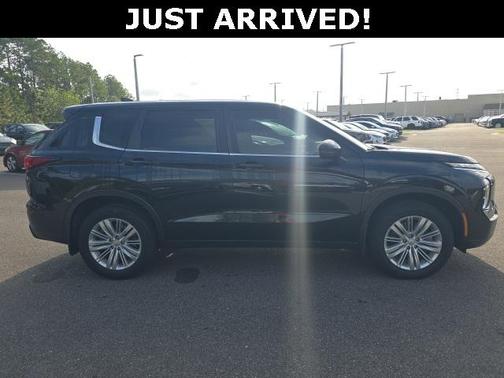 2024 Mitsubishi Outlander ES 2.5 2WD