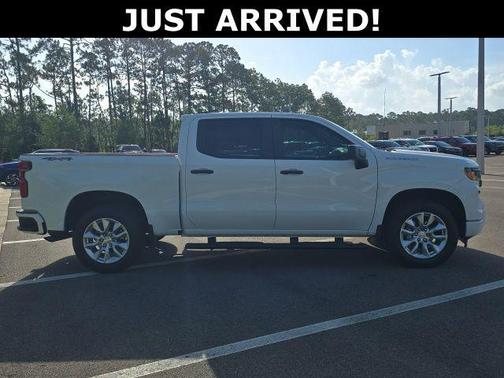 Summit White 2024 Chevrolet Silverado 1500 Custom