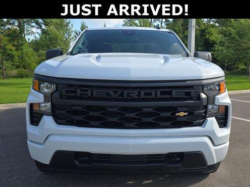 Summit White 2024 Chevrolet Silverado 1500 Custom