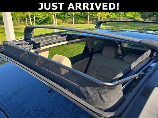 Dazzling White 2017 Hyundai TUCSON Limited