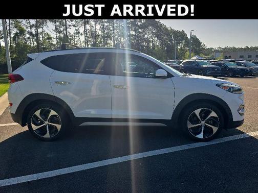 Dazzling White 2017 Hyundai TUCSON Limited