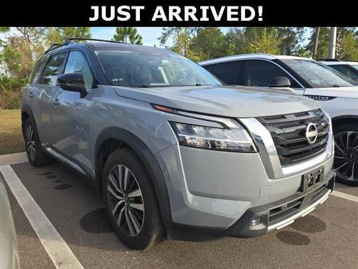 2022 Nissan Pathfinder Platinum 4WD