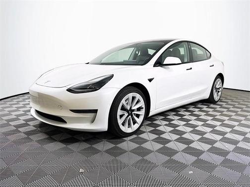 2021 Tesla Model 3 Standard Range Plus
