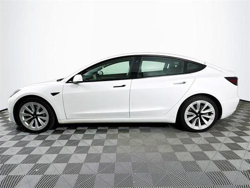 2021 Tesla Model 3 Standard Range Plus