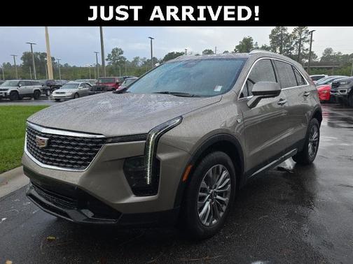 2025 Cadillac XT4 Premium Luxury