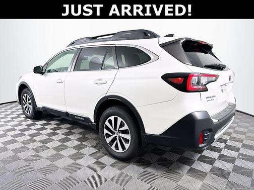 Crystal White Pearl 2021 Subaru Outback Premium