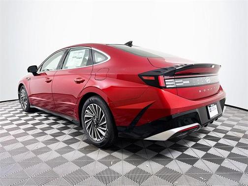 2025 Hyundai SONATA Hybrid Limited