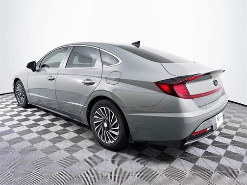 2023 Hyundai SONATA Hybrid SE