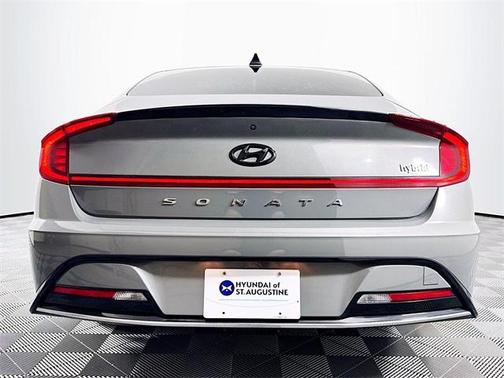 2023 Hyundai SONATA Hybrid SE