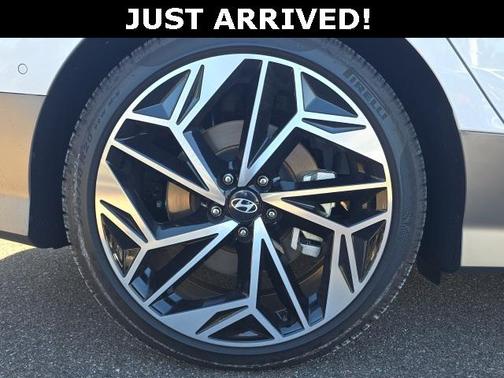 2025 Hyundai IONIQ 6 Limited