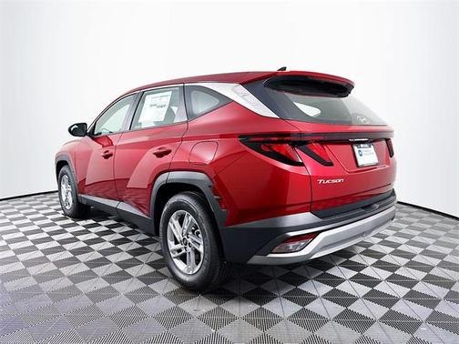 2025 Hyundai TUCSON SE