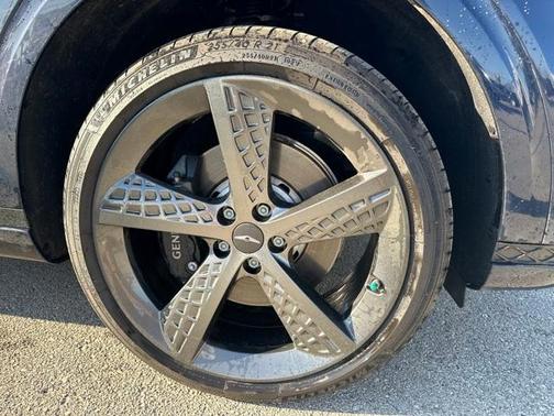 Photo 4 of 14 of 2023 Genesis GV70 3.5T Sport