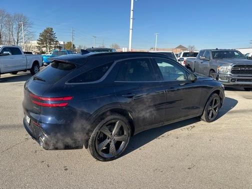 Photo 5 of 14 of 2023 Genesis GV70 3.5T Sport