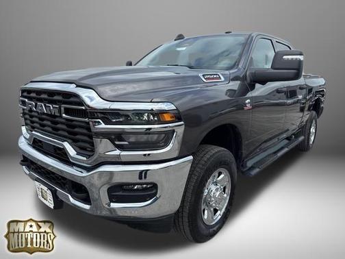 2025 RAM 2500 Tradesman Crew Cab 4x4 6'4' Box
