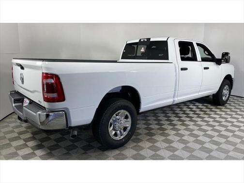 2024 RAM 2500 Tradesman Crew Cab 4x2 8' Box