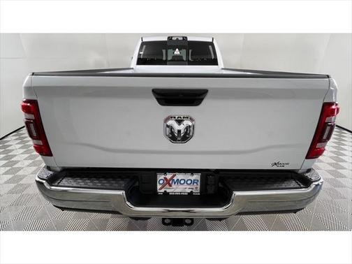 2024 RAM 2500 Tradesman Crew Cab 4x2 8' Box