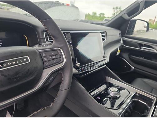 2024 Jeep Wagoneer Series II Carbide 4x4