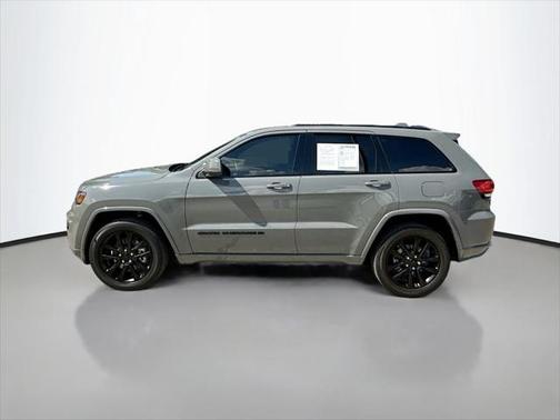 2022 Jeep Grand Cherokee Laredo