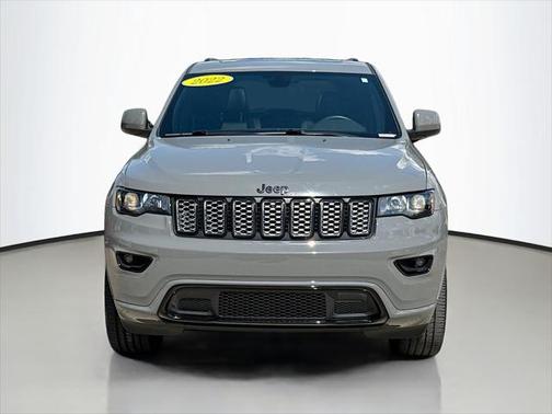2022 Jeep Grand Cherokee Laredo