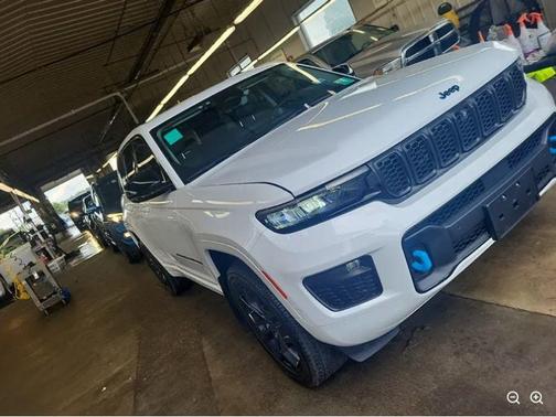 2023 Jeep Grand Cherokee 4xe 30th Anniversary