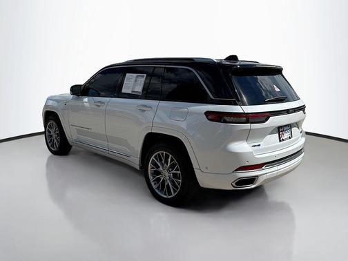 2022 Jeep Grand Cherokee 4xe Summit