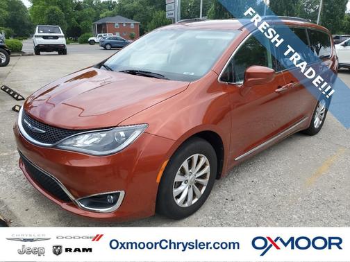 Copper Pearlcoat 2018 Chrysler Pacifica Touring-L Plus