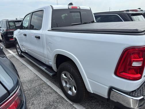 Bright White Clearcoat 2025 RAM 1500 Big Horn/Lone Star