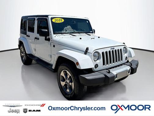 Bright White Clearcoat 2018 Jeep Wrangler JK Unlimited Sahara