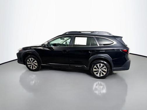 Crystal Black Silica 2023 Subaru Outback Premium