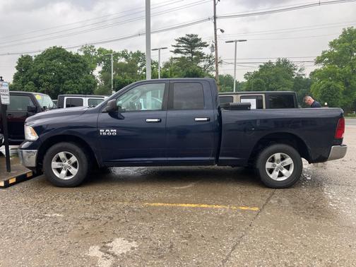 True Blue Pearlcoat 2016 RAM 1500 SLT