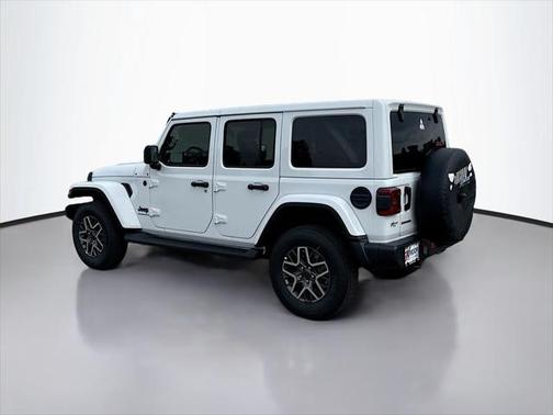 2025 Jeep Wrangler 4-Door Sahara 4x4