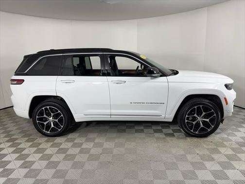 2024 Jeep Grand Cherokee Summit
