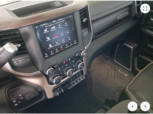 2020 RAM 2500 Laramie Crew Cab 4x4 6'4' Box