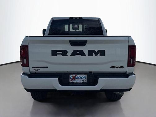 2025 RAM 2500 Big Horn Crew Cab 4x4 6'4' Box