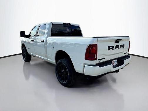 2025 RAM 2500 Big Horn Crew Cab 4x4 6'4' Box