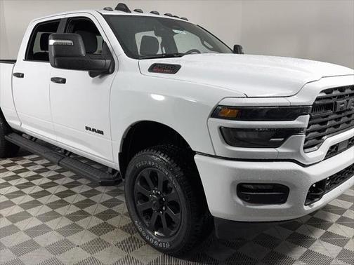 2025 RAM 2500 Big Horn Crew Cab 4x4 6'4' Box