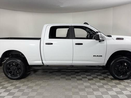 2025 RAM 2500 Big Horn Crew Cab 4x4 6'4' Box