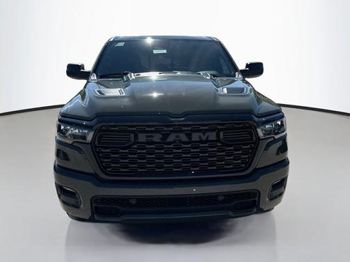 Tank 2027 RAM 1500 Express