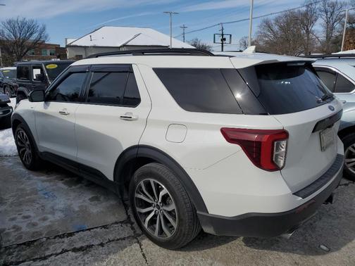 2022 Ford Explorer ST-Line