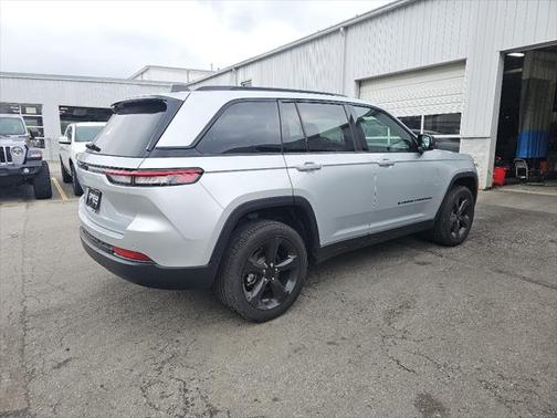 2024 Jeep Grand Cherokee Altitude