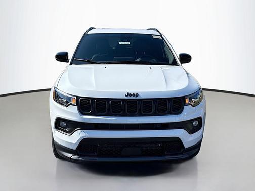 Bright White Clearcoat 2026 Jeep Compass Latitude